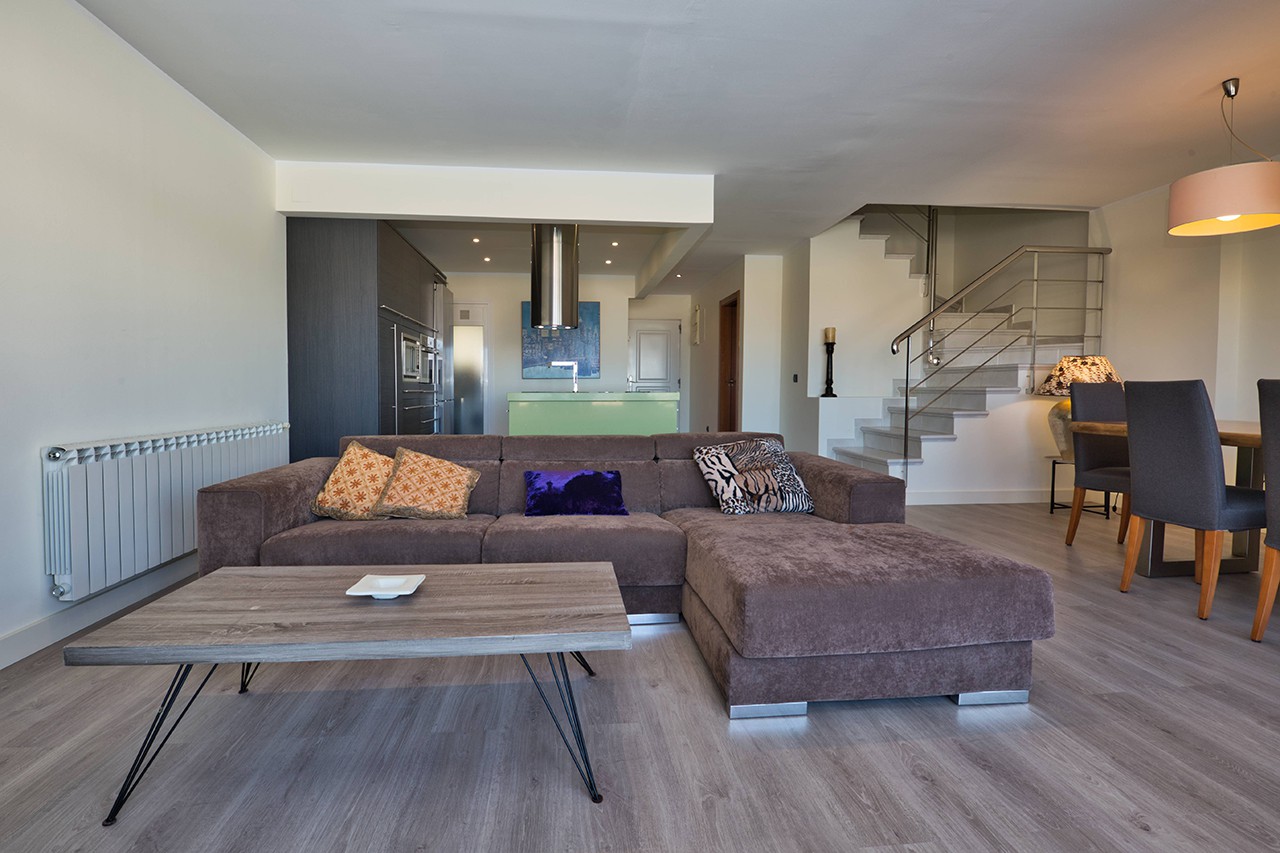 Image showcasing A beautiful, luxurious penthouse with a panoramic view of the sea ...